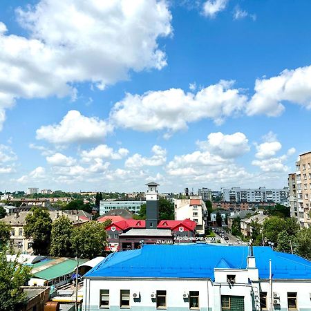 Comfortable Apartments With A Coffee Machine In The City Centre, Zlata Plaza Rivne Kültér fotó