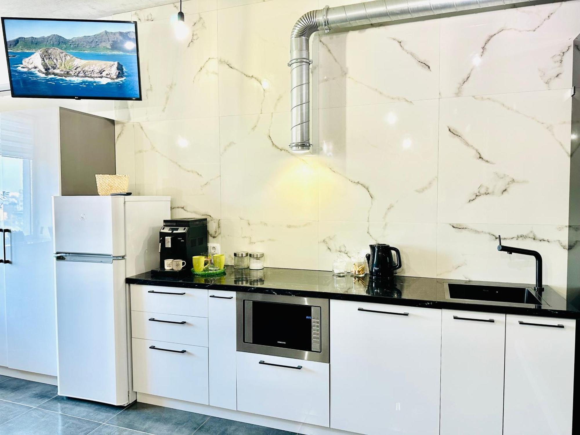 Comfortable Apartments With A Coffee Machine In The City Centre, Zlata Plaza Rivne Kültér fotó